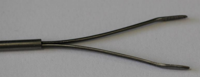 Pinca Rigida Bidente para Percutanea 9Fr x 360mm